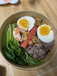 Hình ảnh Mì trộn đặc biệt