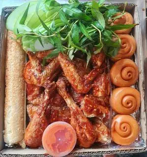 Hình ảnh Gà Nướng Cơm Lam Bánh Bao