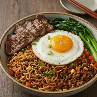 Hình ảnh Mì Trộn Bò Trứng