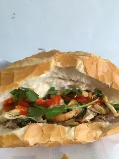 Hình ảnh Bánh mì gà