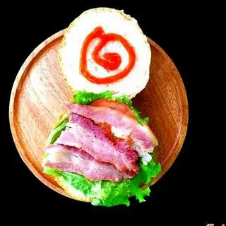 Hình ảnh Hamburger ba chỉ xông khói
