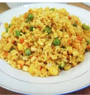 Hình ảnh cơm chiên cà ri cay