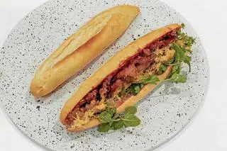 Hình ảnh BÁNH MÌ THỊT NƯỚNG 