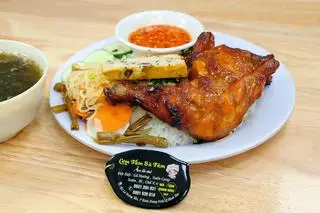 Hình ảnh Cơm Tấm Gà Bì Chả