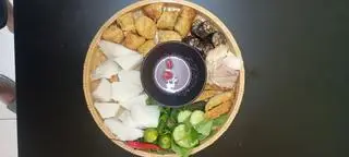 Hình ảnh 1 suất bún đậu nóng giòn đầy đủ