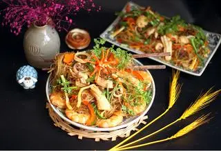 Hình ảnh Miến xào hải sản ngon tuyệt