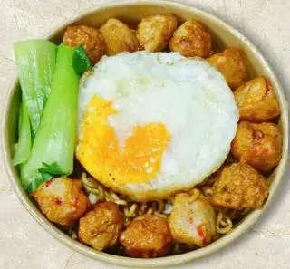Hình ảnh Mì Trộn Trứng, Cá Viên + Tôm Hùm Viên 1 Vắt 
