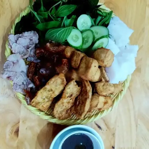 Hình ảnh Bún đậu thịt - chả - dồi - lòng