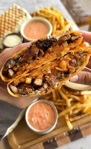 Hình ảnh Tacos Gà Rô Ti