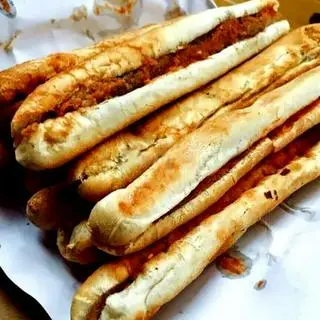 Hình ảnh Bánh mì cay