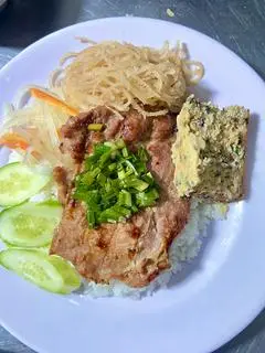 Hình ảnh Cơm sườn bì chả