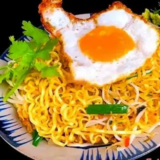 Hình ảnh Mì trộn trứng