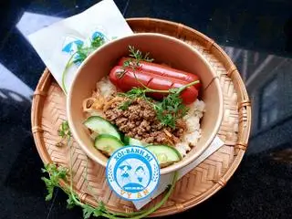 Hình ảnh Xôi Pate + Xúc xích