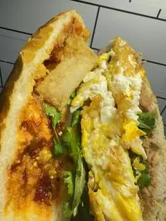 Hình ảnh Bánh mì ốp la