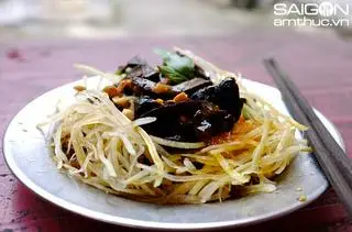 Hình ảnh Gỏi khô bò