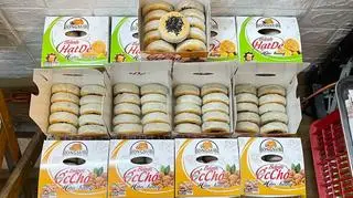 Hình ảnh Bánh Hạt Dẻ Hảo Hạng ( 1 hộp 10 bánh ) 