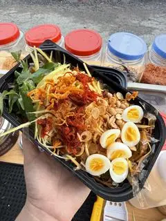 Hình ảnh Bánh tráng trộn full topping