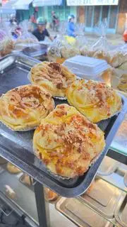 Hình ảnh Trứng Muối Chà Bông Gà Cay Sốt Ngọt