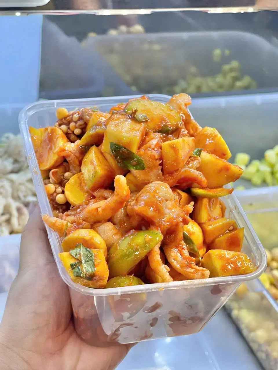 Hình ảnh Chân gà sốt thái hộp to kèm nước chấm 
