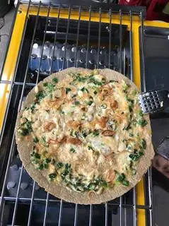 Hình ảnh Bánh tráng nướng trứng cút phô mai