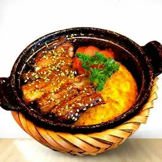 Hình ảnh Cơm Niêu Sườn Sốt Đặc Biệt 1 mặt cháy 