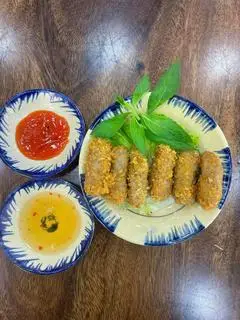 Hình ảnh Nem chua rán 
