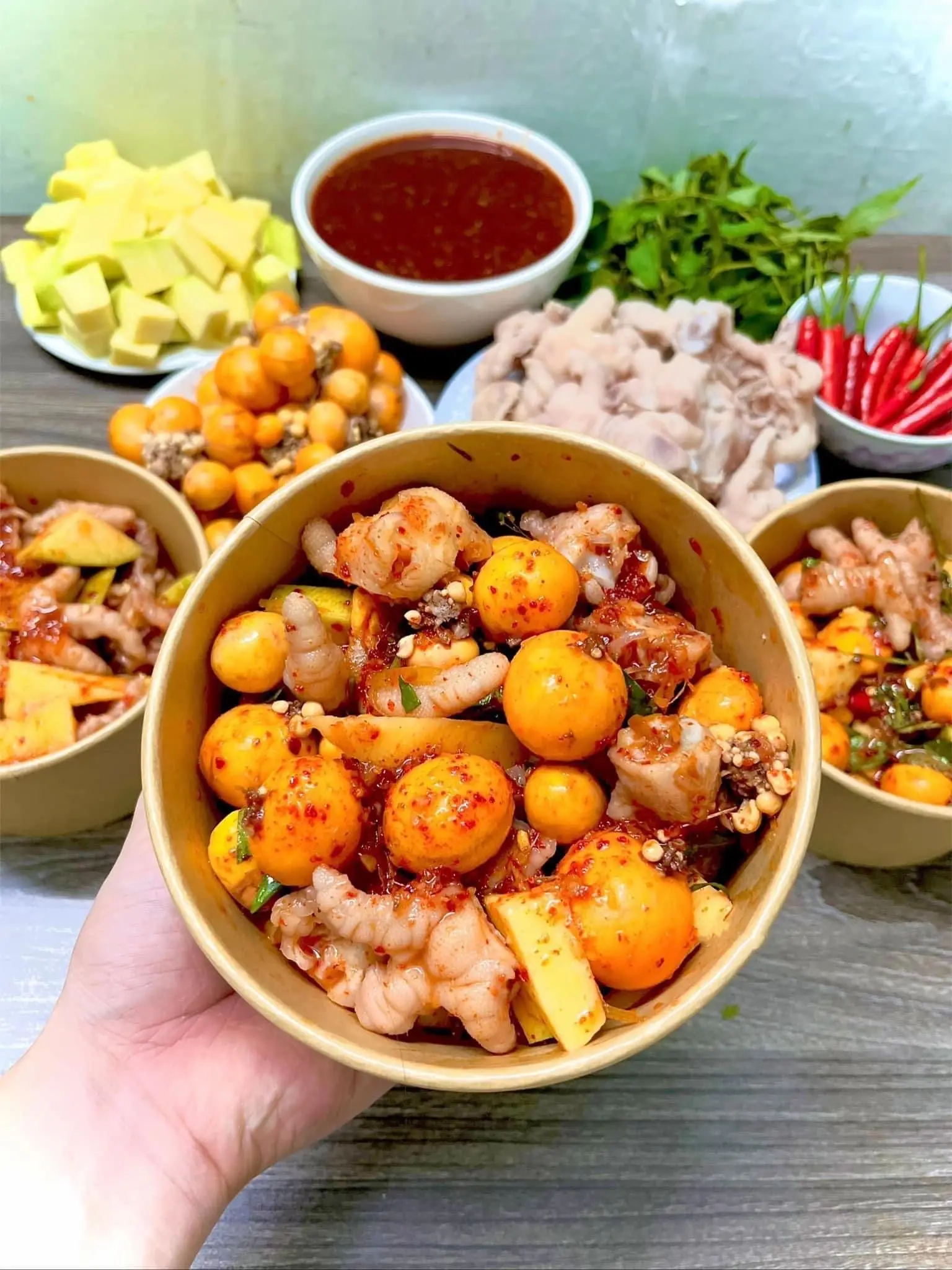 Hình ảnh Chân Gà Trứng Non Sốt Thái ( Hộp Nhỏ)