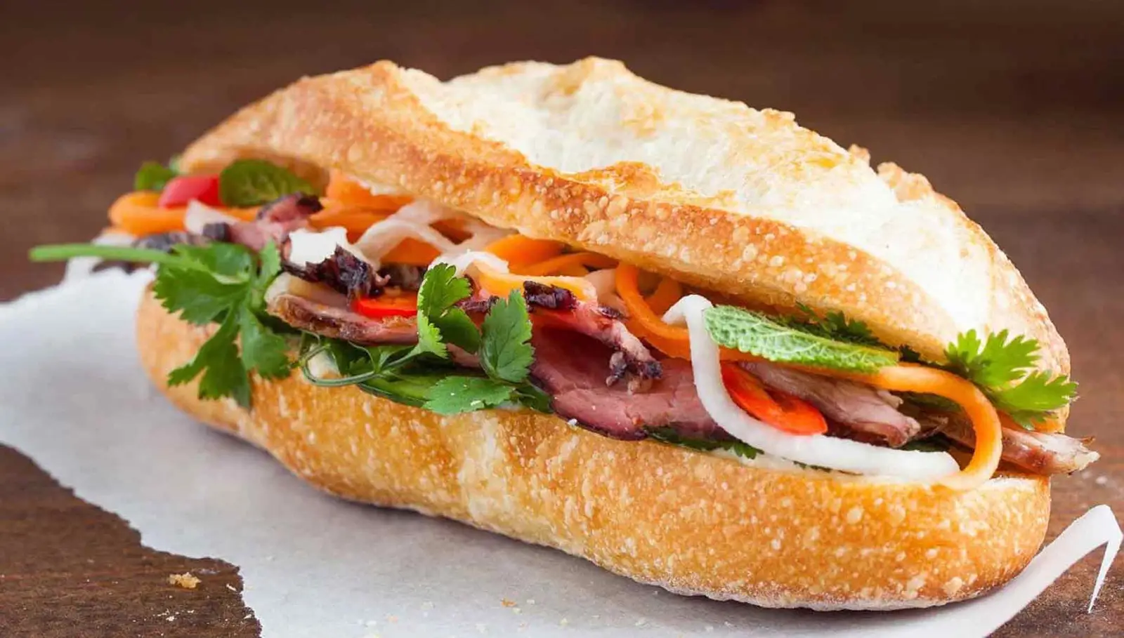 Hình ảnh Bánh mì thịt chả
