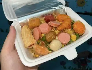Hình ảnh Mỳ trộn thập cẩm