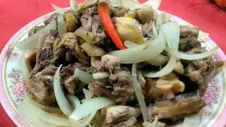 Hình ảnh cơm gà xào hành 