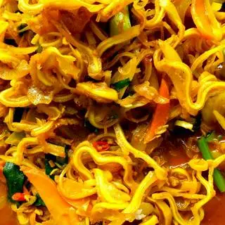 Hình ảnh Cơm tai bò xào cần tỏi