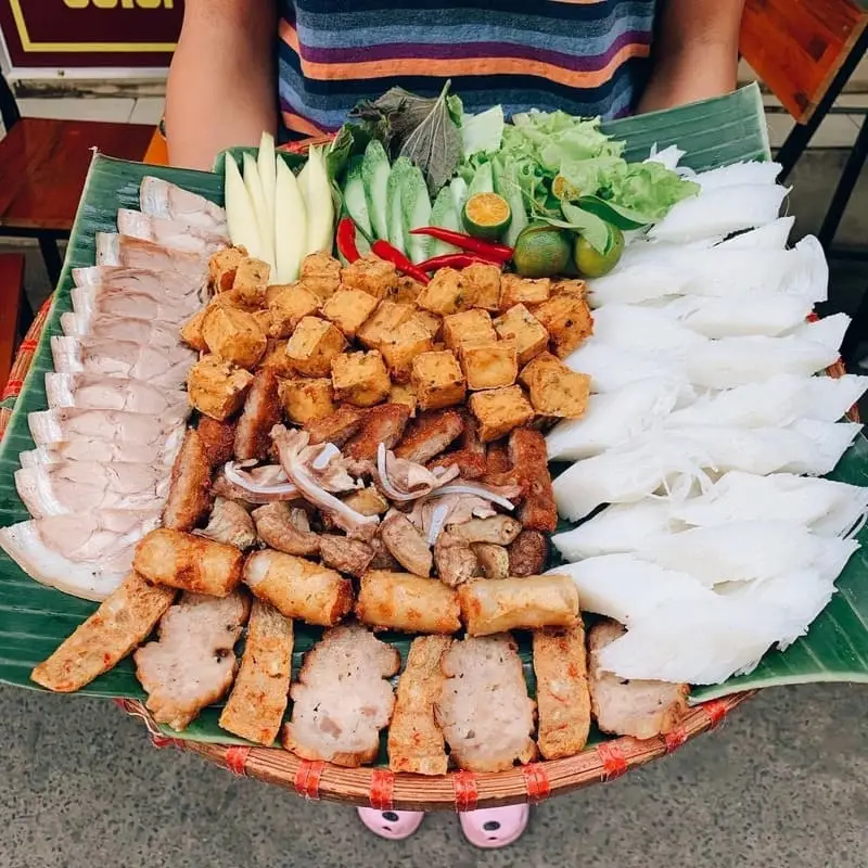 Hình ảnh Đặc biệt 3 người