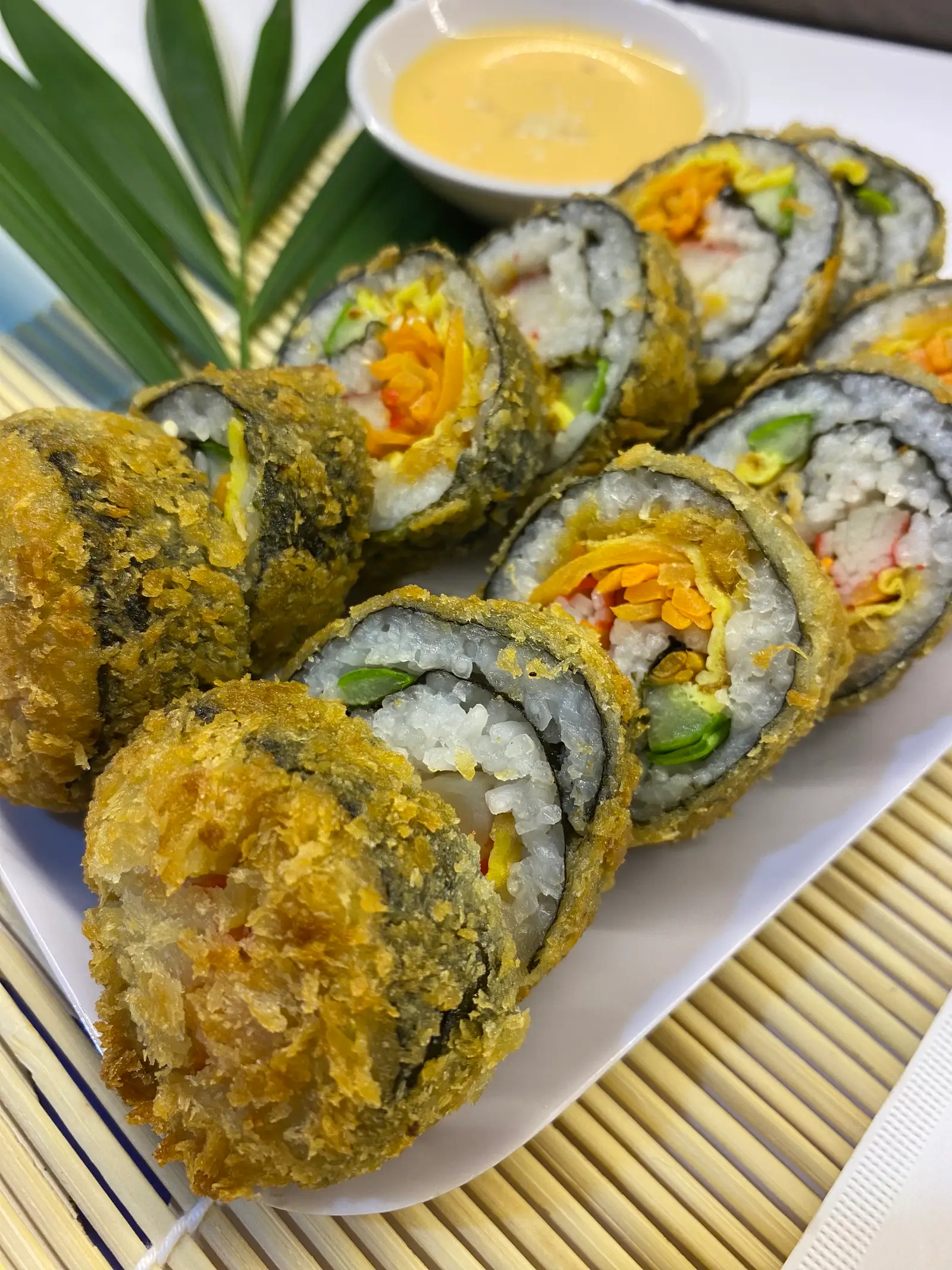 Hình ảnh KIMBAP CHIÊN-ĂN LÀ GHIỀN (튀긴김밥)