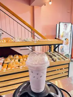 Hình ảnh trà sữa khoai môn trân châu trắng