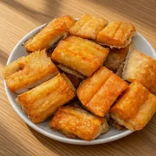 Hình ảnh Cơm khô cá dứa chiên