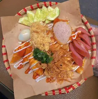 Hình ảnh Bánh mì muối ớt truyền thống