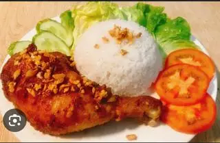Hình ảnh Cơm trắng gà chiên mắm