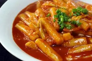 Hình ảnh tokboki nước sốt (nhỏ)