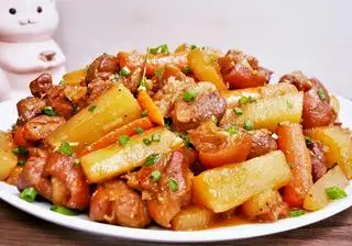 Hình ảnh cơm thịt kho củ cải trắng 