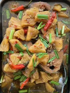 Hình ảnh Cơm cá ngừ kho thơm