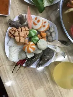 Hình ảnh Lẩu Hải sản vừa 