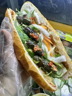 Hình ảnh bánh mì chả lá lốt 