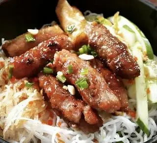 Hình ảnh Bún Thịt Nướng Nem Nướng 