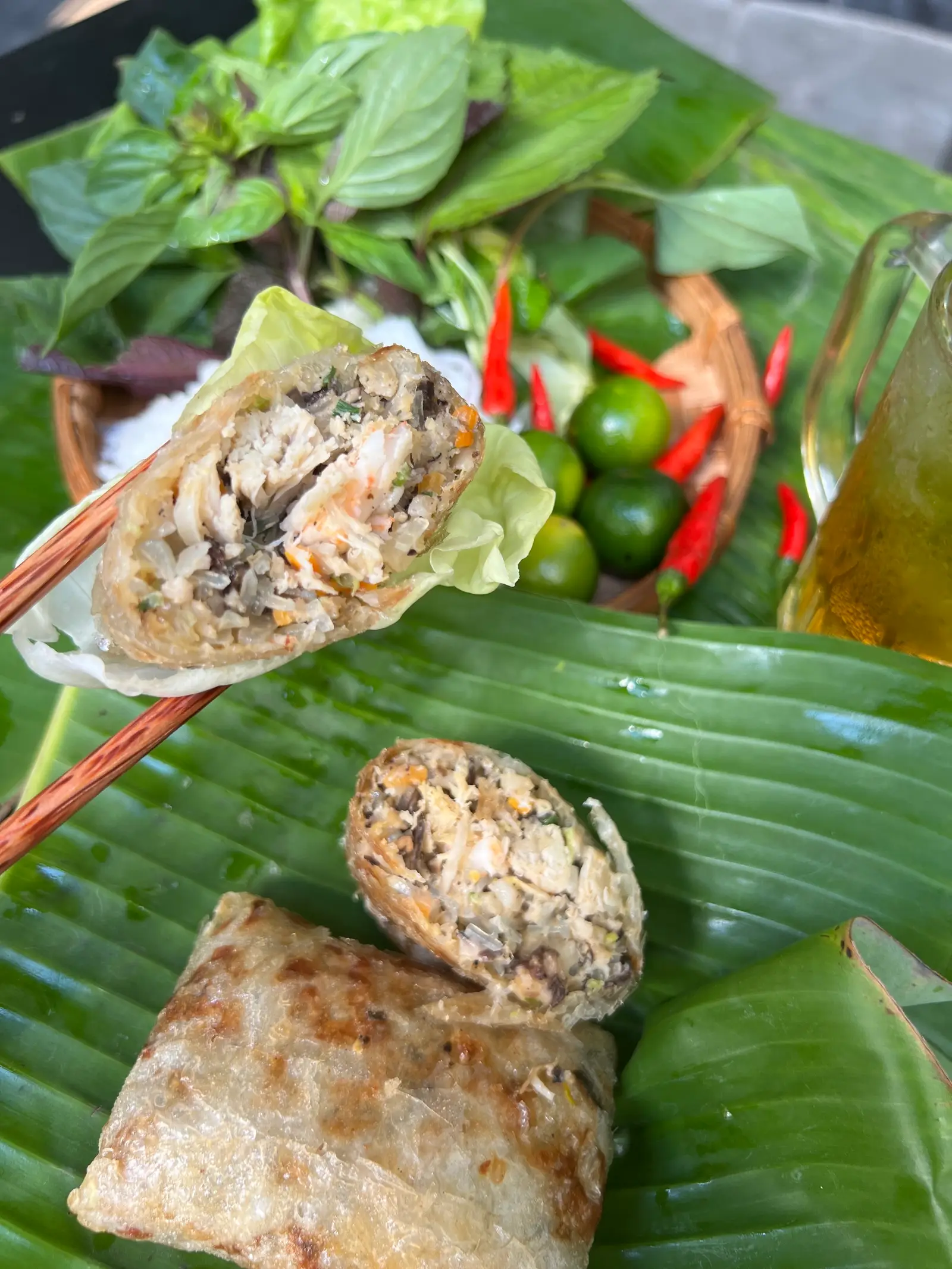 Hình ảnh Nem cua bể