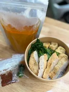 Hình ảnh Bún Hải Sản Chả Cá Bao No