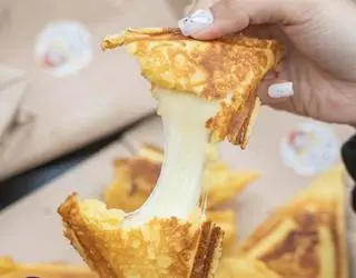 Hình ảnh Phô mai kéo sợi 