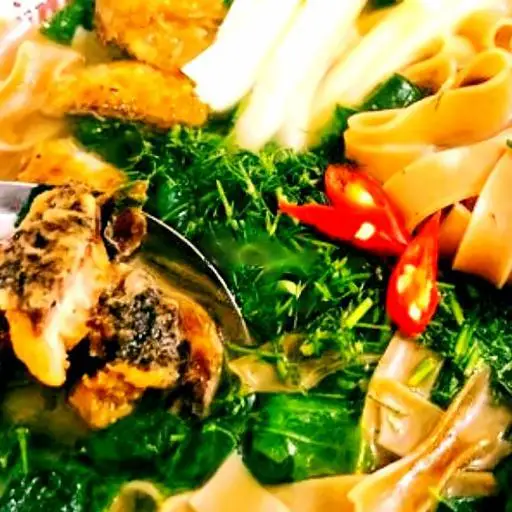 Hình ảnh Bánh Đa Đỏ Cá Giòn