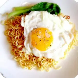 Hình ảnh Mì xào trứng 