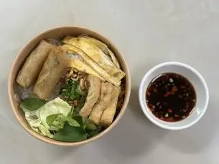 Hình ảnh Bún nước tương - trứng sợi