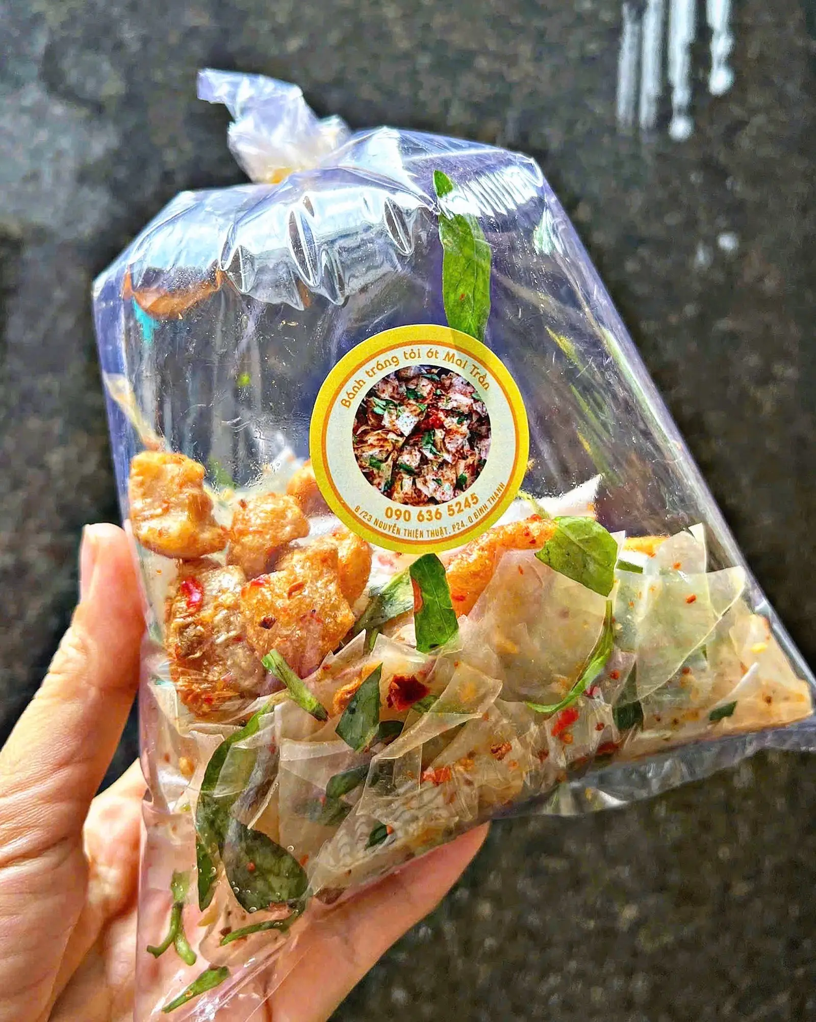 Hình ảnh Bánh Tráng Tỏi Ớt Tóp Mỡ (Lớn)